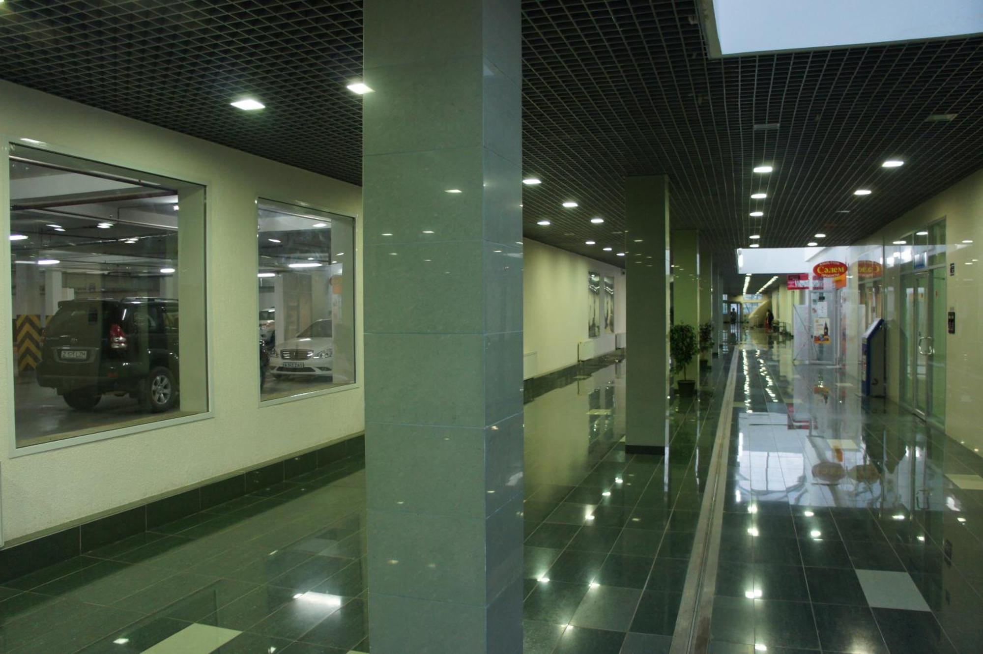 Vip House Hotel Astana Bagian luar foto