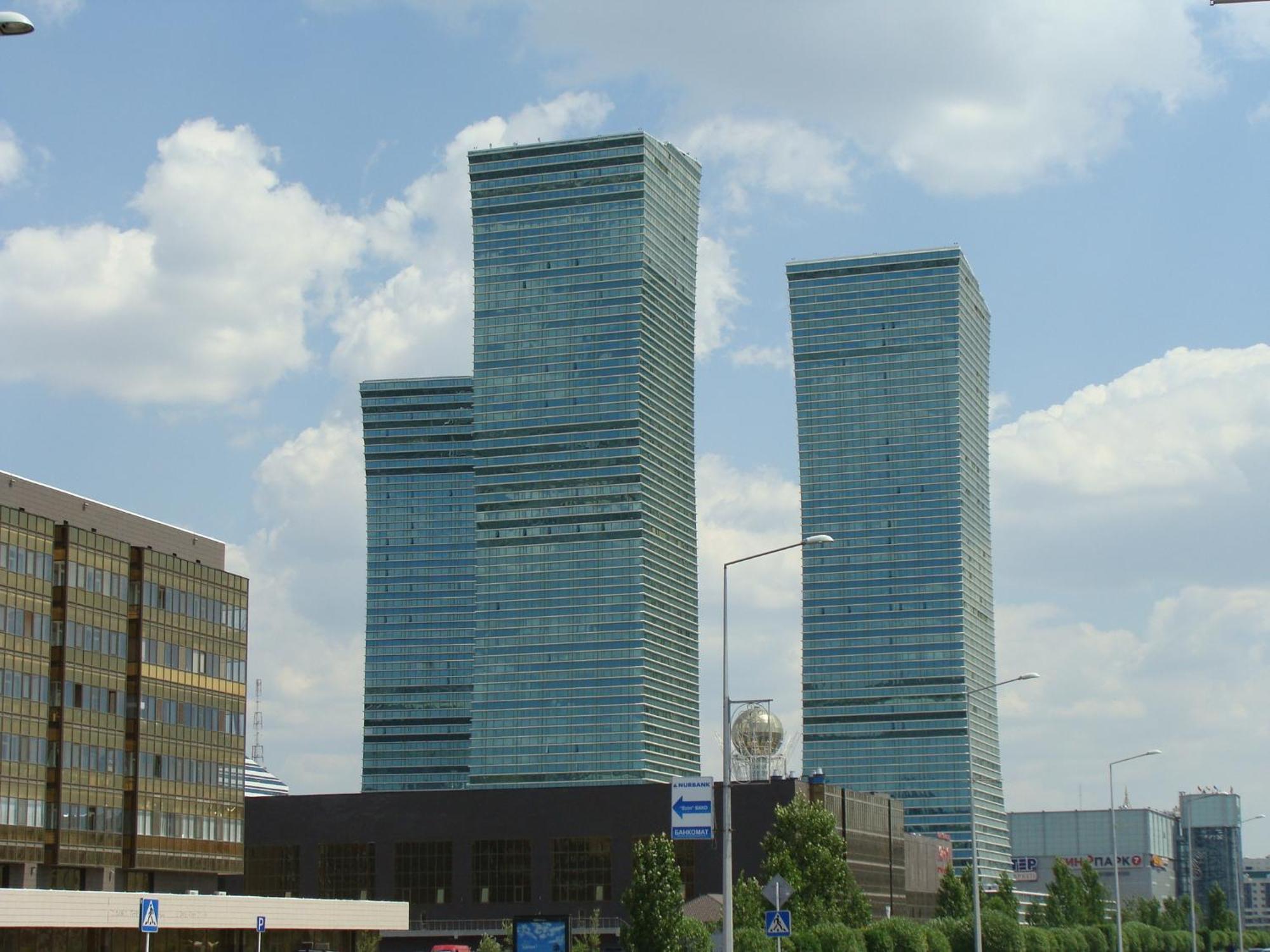 Vip House Hotel Astana Bagian luar foto