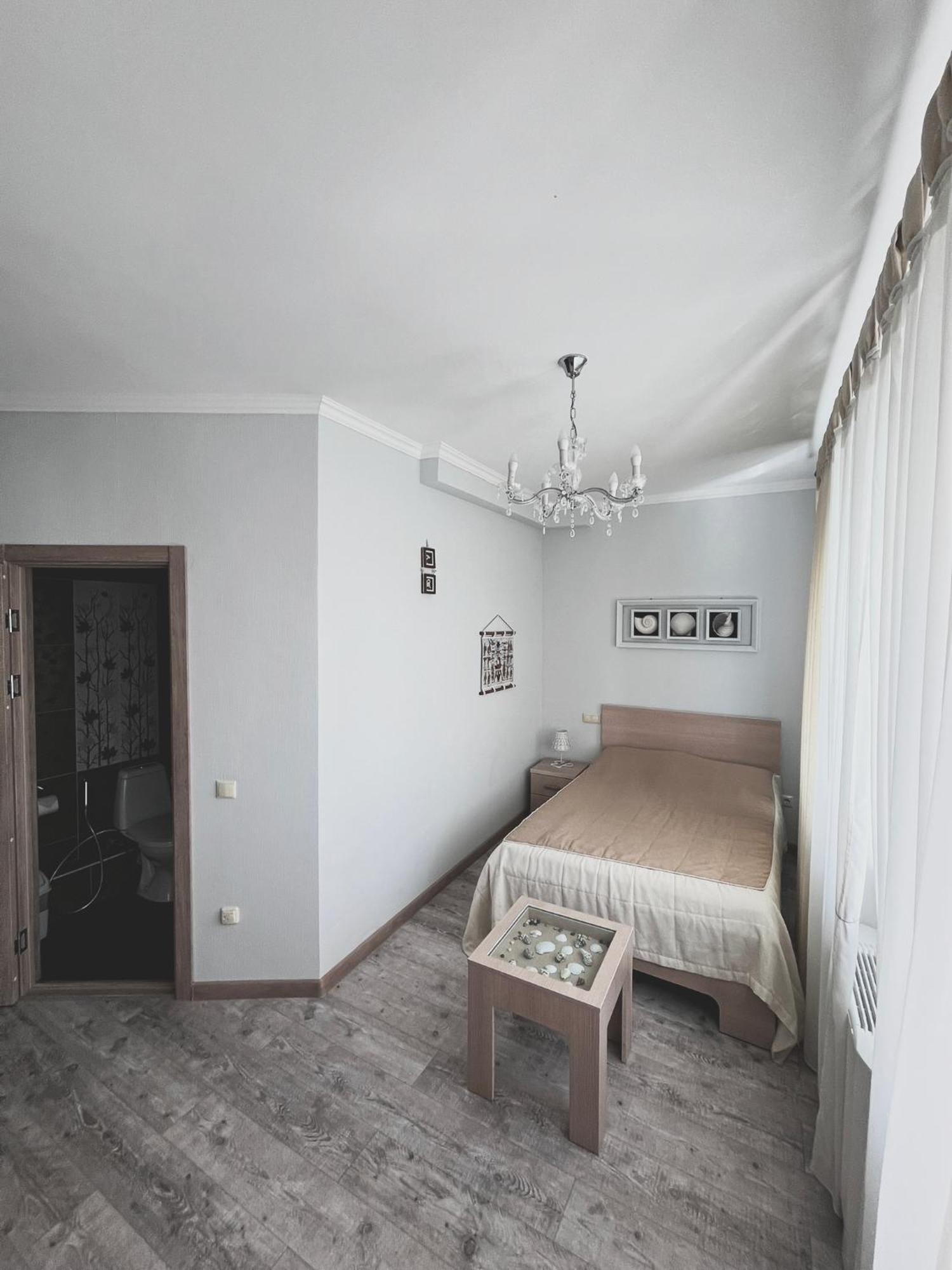 Vip House Hotel Astana Bagian luar foto