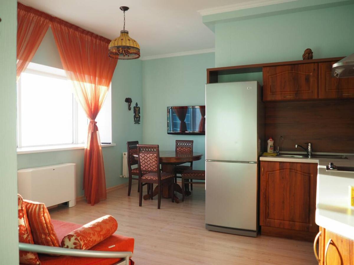 Vip House Hotel Astana Bagian luar foto
