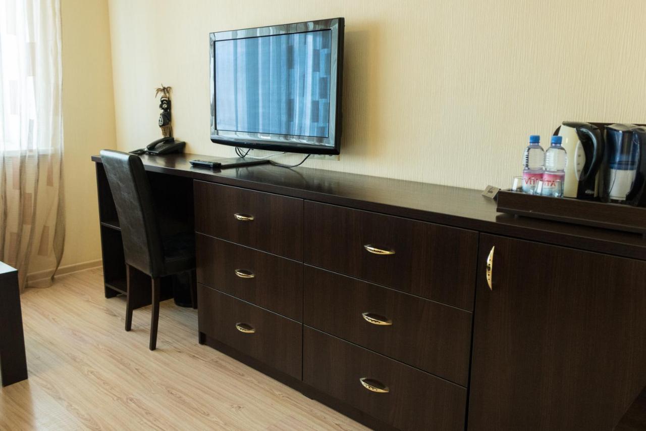 Vip House Hotel Astana Bagian luar foto