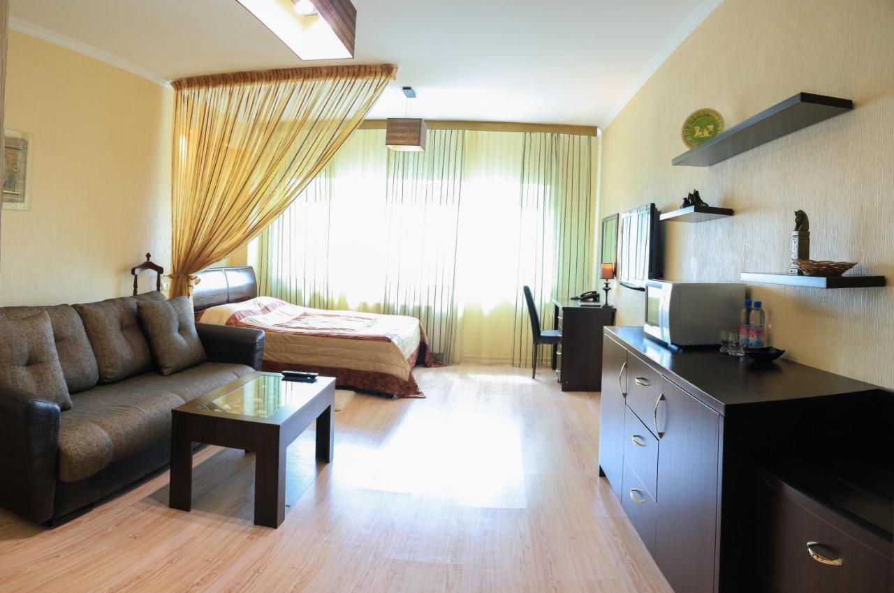 Vip House Hotel Astana Bagian luar foto